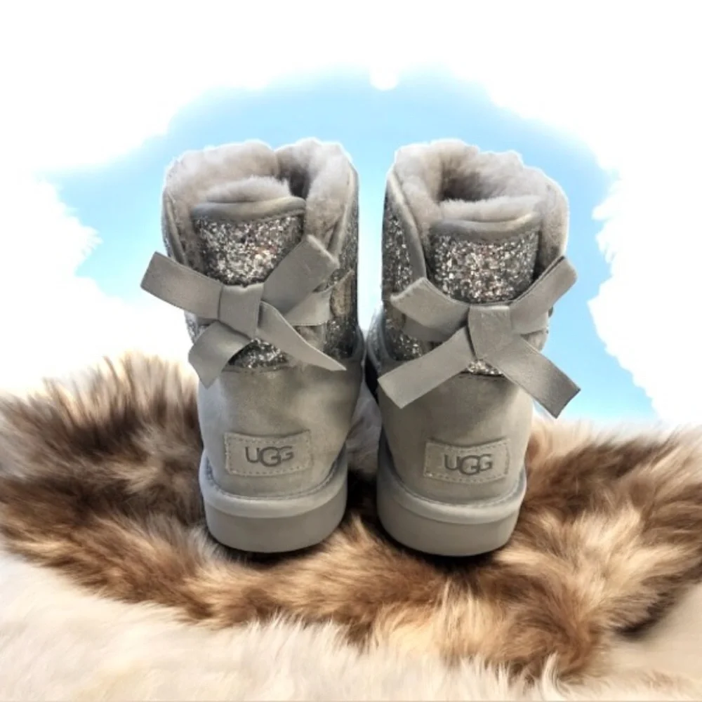 UGG Cosmos Silver Glitter Boots with Bow. Size 6